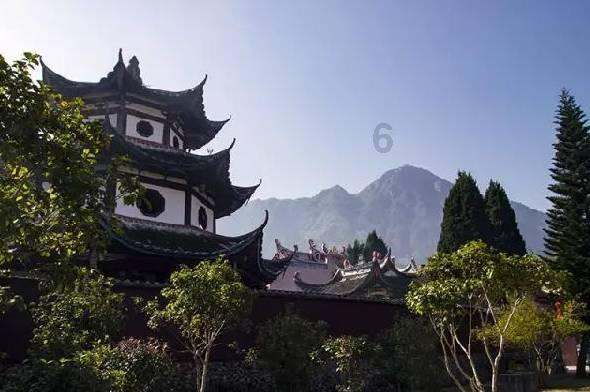 美股新高之下暗藏危机？瑞银警告：三大风险或令标普500暴跌23%